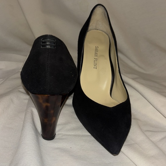 Sarah Flint Pumps - Picture 4 of 10